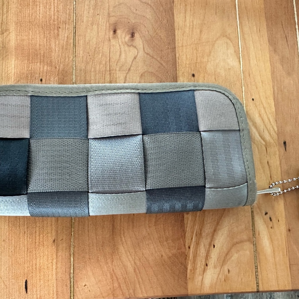 Harveys Treecycle clutch wallet